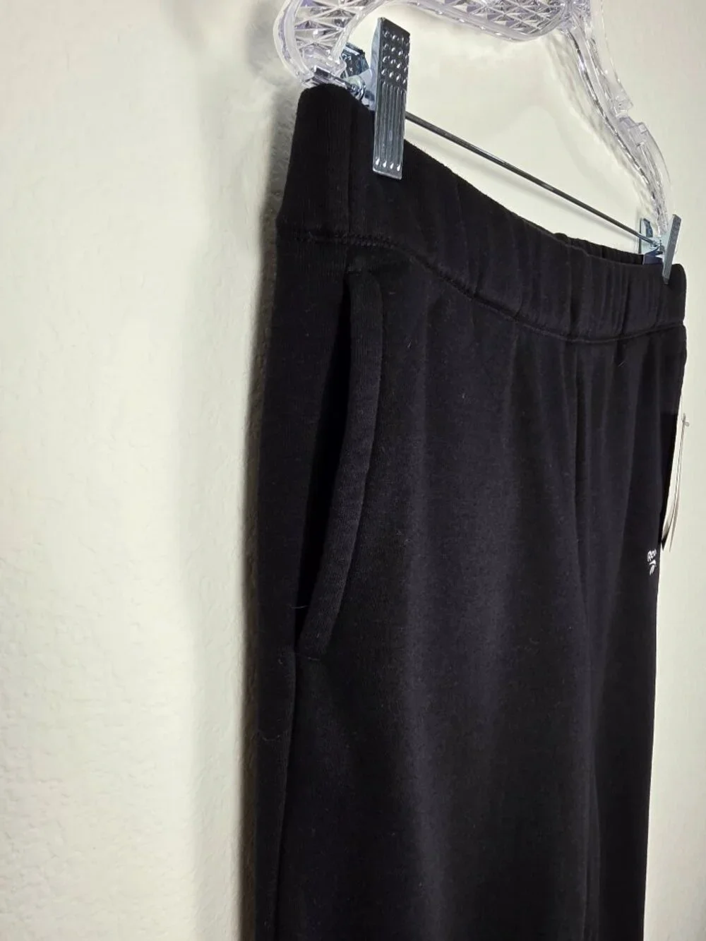 NWT Reebok Men’s Fleece Jogger Sweatpants Black Size Medium